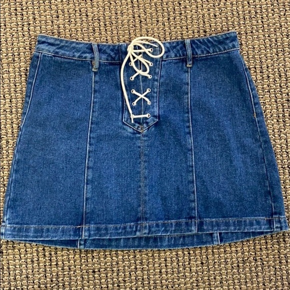 Women’s Kendall & Kylie Lace up Denim Mini Skirt Size 28 - Picture 1 of 5